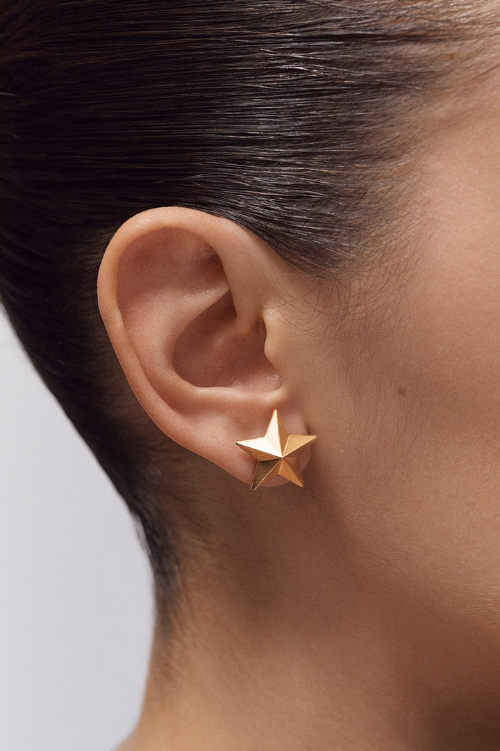 Gold Star stud (unit)